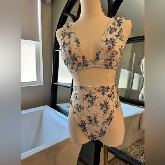 ASOS bikini - Picture 3 of 5